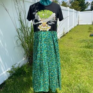 Green Day T-Shirt Maxi Dress